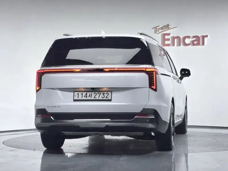 2024 Kia Carnival с пробегом 35 028 км