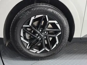2024 Kia Carnival с пробегом 42 006 км