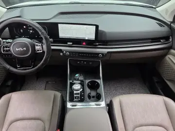 2024 Kia Carnival с пробегом 35 028 км
