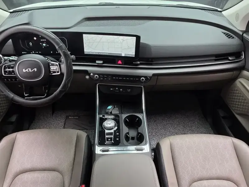 2024 Kia Carnival с пробегом 35 028 км