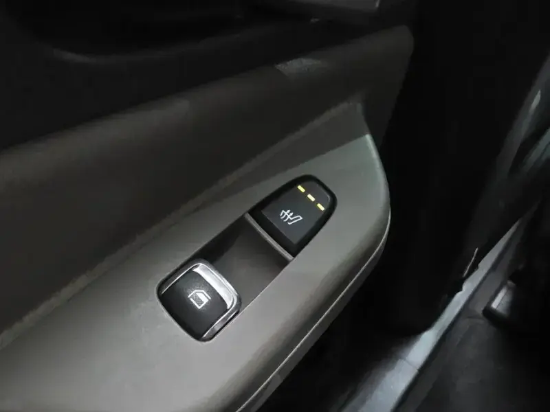 2024 Kia Carnival с пробегом 42 006 км