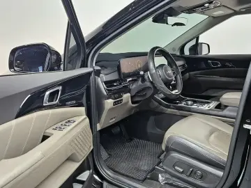 2024 Kia Carnival с пробегом 40 318 км
