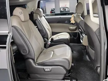 2024 Kia Carnival с пробегом 40 318 км