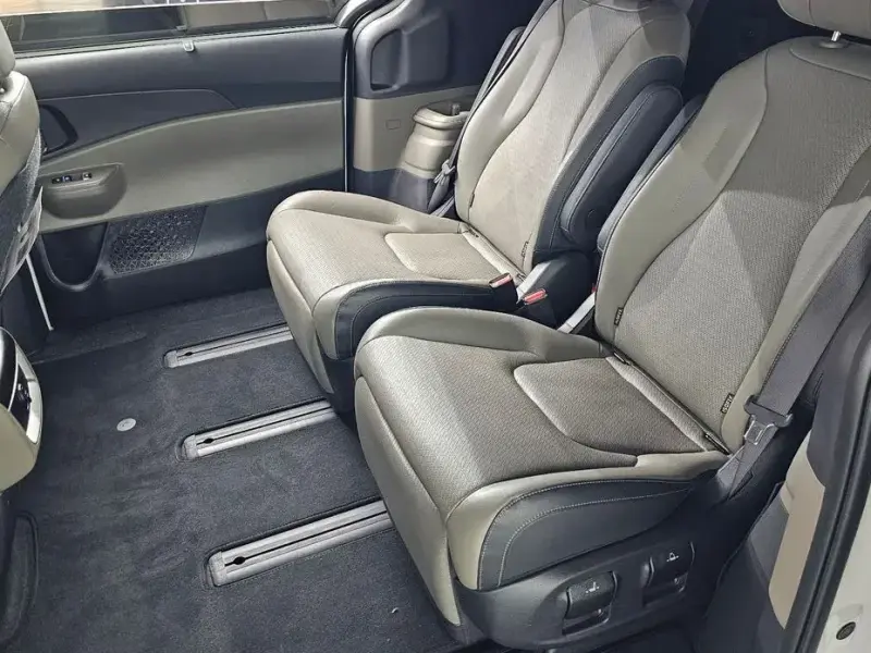 2024 Kia Carnival с пробегом 52 448 км