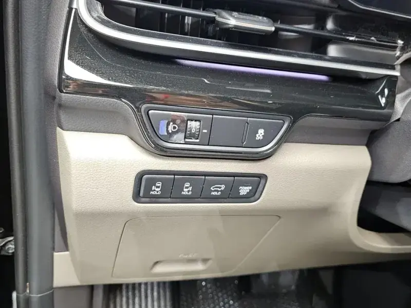 2024 Kia Carnival с пробегом 40 318 км