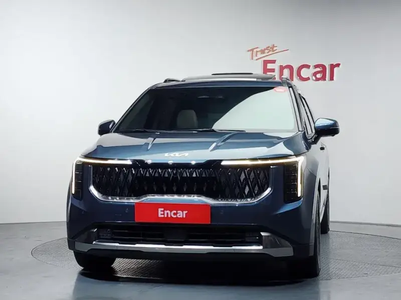2024 Kia Carnival с пробегом 42 487 км