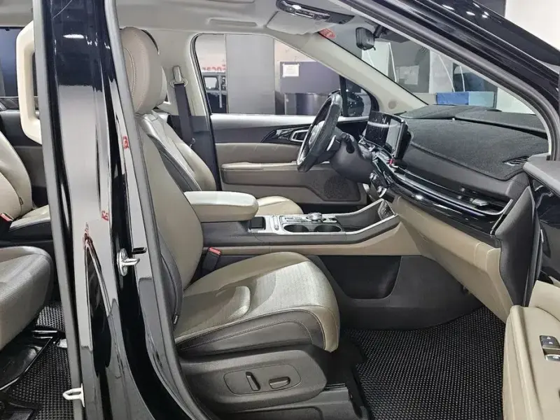 2024 Kia Carnival с пробегом 40 318 км