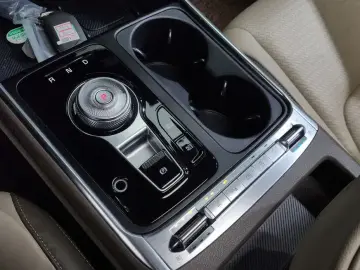 2024 Kia Carnival с пробегом 42 487 км