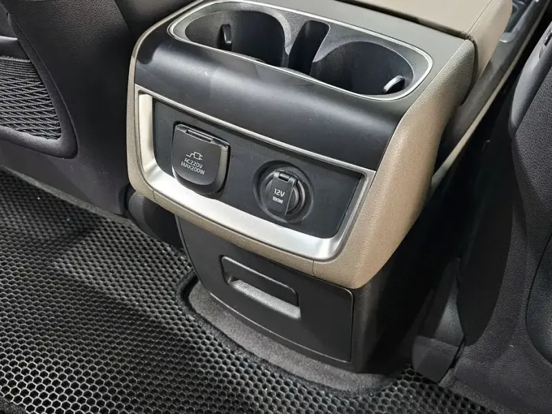 2024 Kia Carnival с пробегом 40 318 км