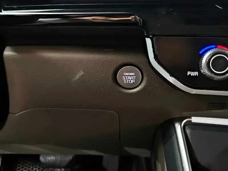 2024 Kia Carnival с пробегом 40 318 км