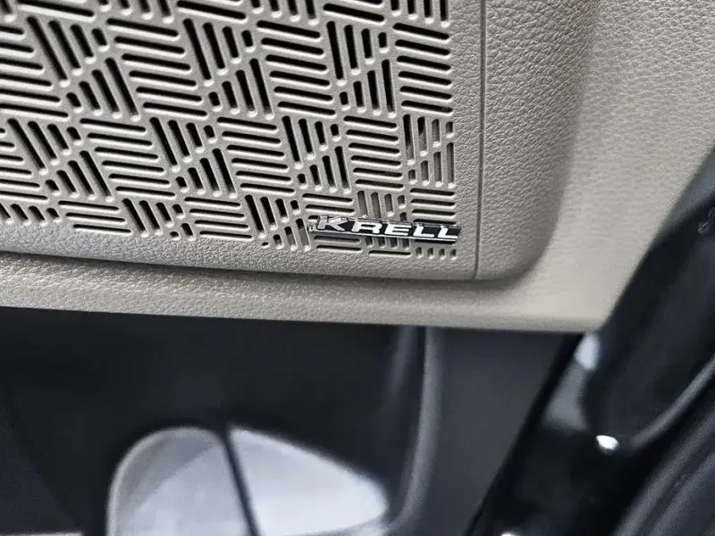 2024 Kia Carnival с пробегом 40 318 км
