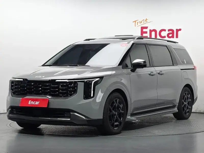 2025 Kia Carnival с пробегом 5 486 км
