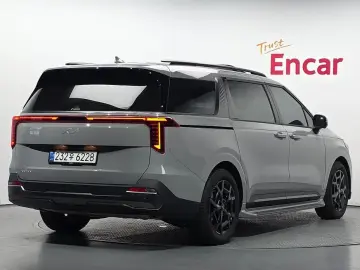 2025 Kia Carnival с пробегом 5 486 км