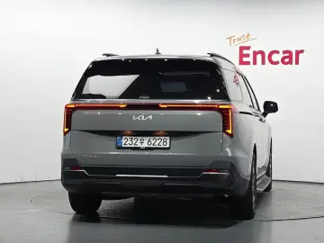 2025 Kia Carnival с пробегом 5 486 км