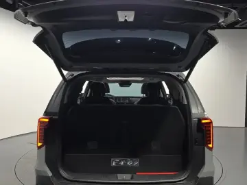 2025 Kia Carnival с пробегом 5 486 км