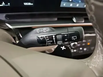2025 Kia Carnival с пробегом 10 538 км