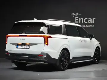2024 Kia Carnival с пробегом 23 739 км