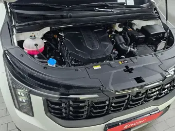 2024 Kia Carnival с пробегом 23 739 км