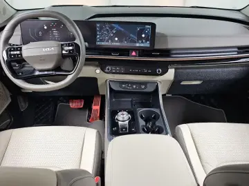 2024 Kia Carnival с пробегом 23 739 км