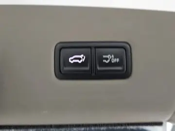 2024 Kia Carnival с пробегом 23 739 км