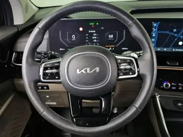 2024 Kia Carnival с пробегом 53 015 км