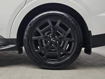 2024 Kia Carnival с пробегом 23 739 км