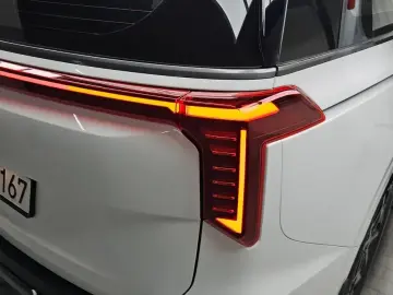 2024 Kia Carnival с пробегом 23 739 км