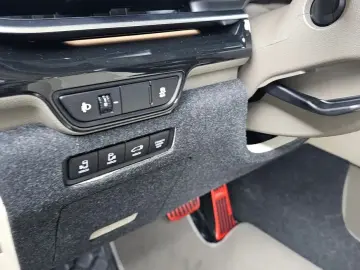 2024 Kia Carnival с пробегом 23 739 км