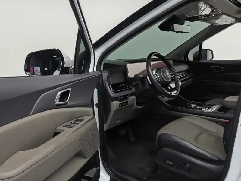 2024 Kia Carnival с пробегом 30 043 км
