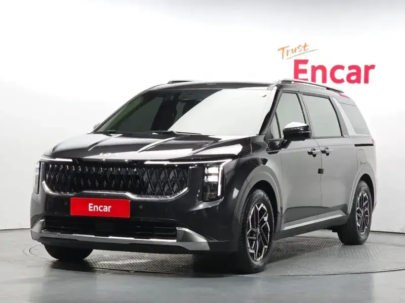 2025 Kia Carnival с пробегом 16 130 км