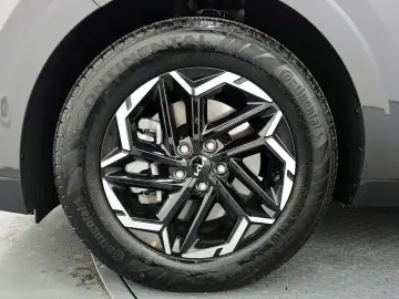 2025 Kia Carnival с пробегом 16 130 км