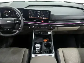2025 Kia Carnival с пробегом 16 130 км