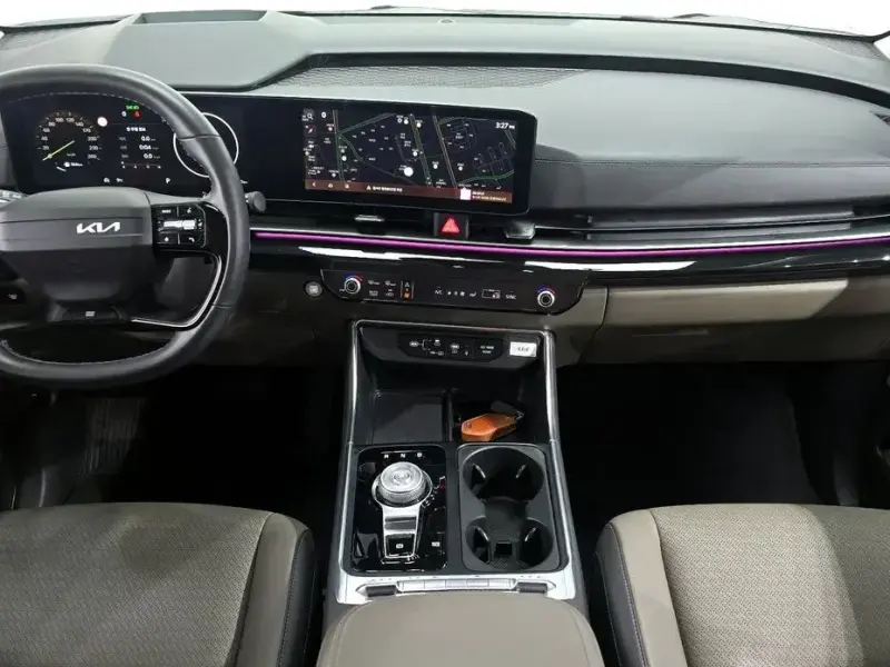 2025 Kia Carnival с пробегом 16 130 км