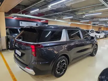 2025 Kia Carnival с пробегом 20 100 км