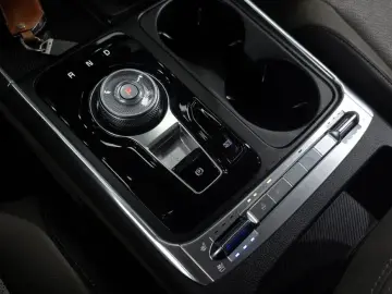 2025 Kia Carnival с пробегом 16 130 км