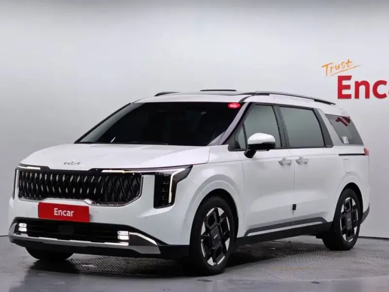 2024 Kia Carnival с пробегом 27 891 км