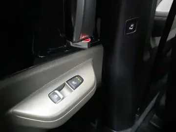 2025 Kia Carnival с пробегом 16 130 км