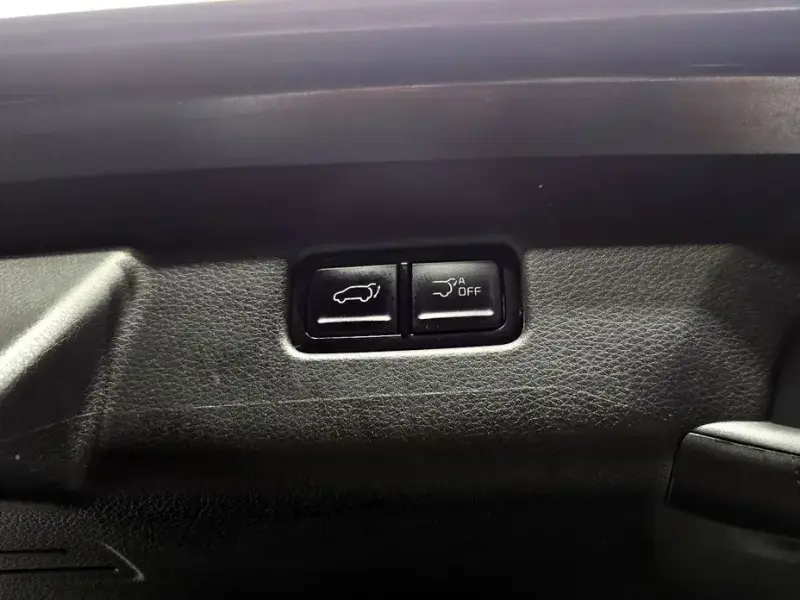 2025 Kia Carnival с пробегом 16 130 км