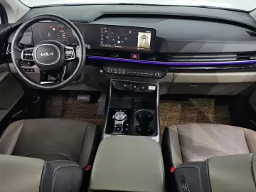 2024 Kia Carnival с пробегом 27 891 км