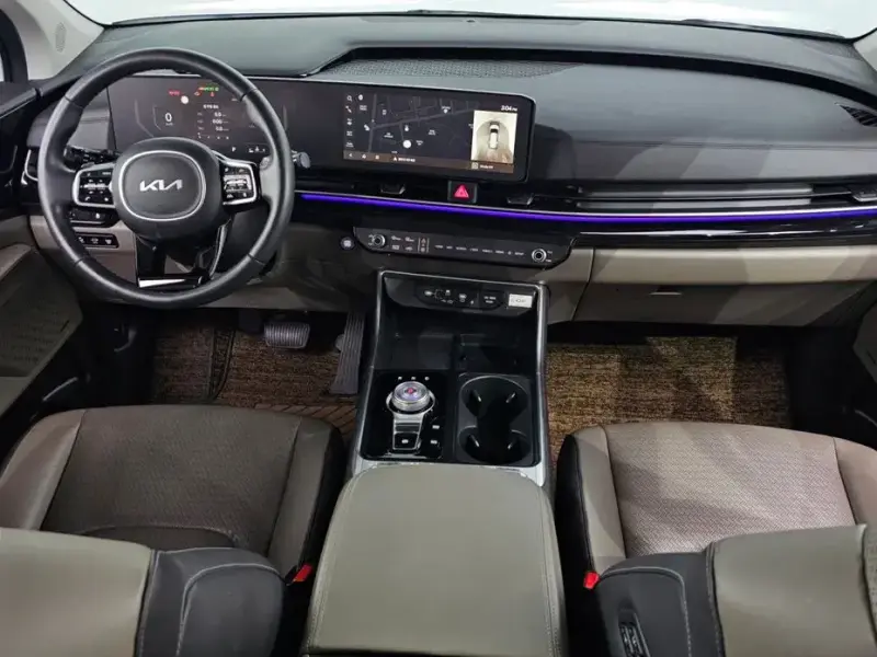2024 Kia Carnival с пробегом 27 891 км
