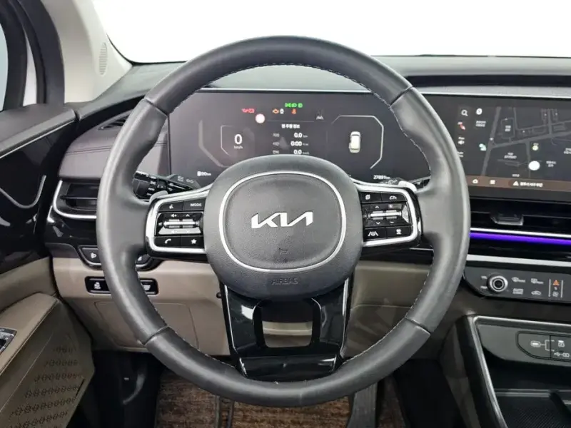 2024 Kia Carnival с пробегом 27 891 км