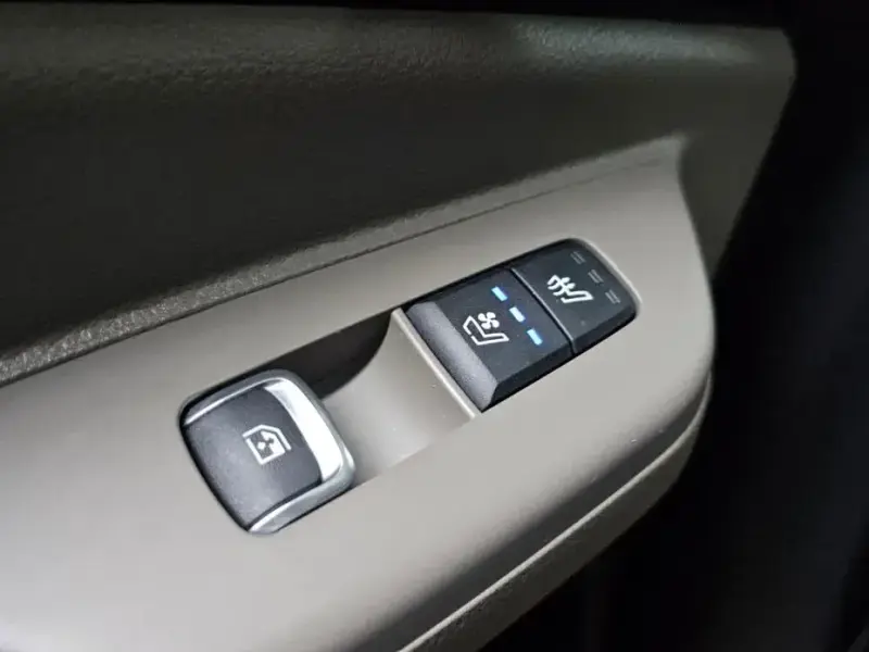 2024 Kia Carnival с пробегом 27 891 км