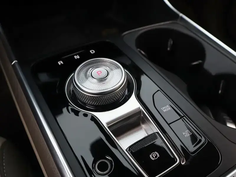 2024 Kia Carnival с пробегом 4 490 км