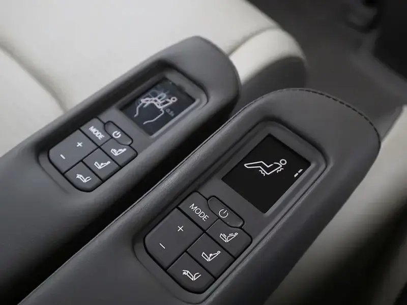 2024 Kia Carnival с пробегом 4 490 км