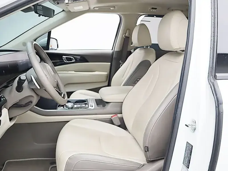 2024 Kia Carnival с пробегом 4 490 км