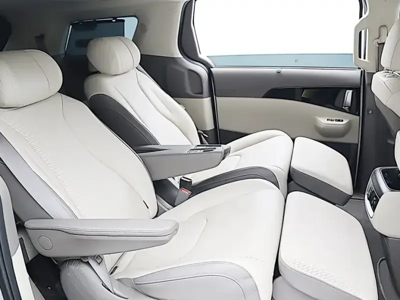 2024 Kia Carnival с пробегом 4 490 км