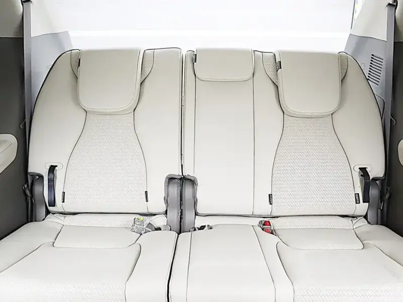 2024 Kia Carnival с пробегом 4 490 км