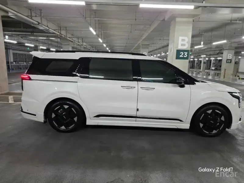 2023 Kia Carnival с пробегом 34 547 км