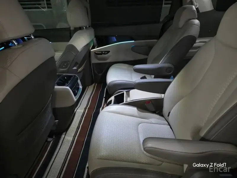 2023 Kia Carnival с пробегом 34 547 км