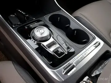 2025 Kia Carnival с пробегом 24 374 км